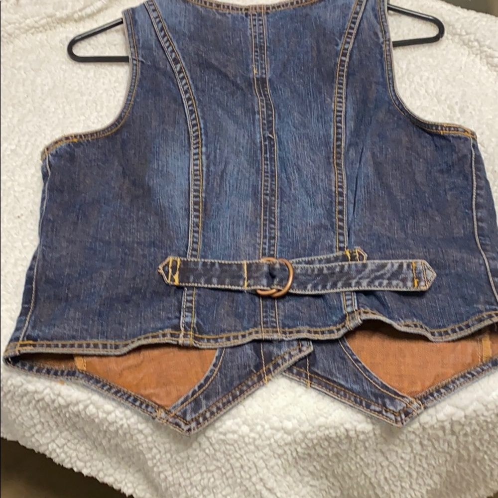 Lindo - Picture 2 of 3